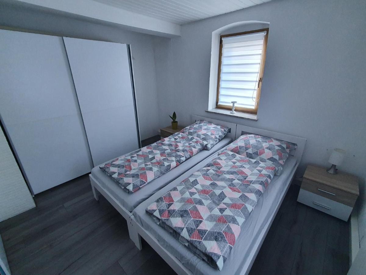 Ferienwohnung Bei Vogel Geroldsgrun Екстер'єр фото